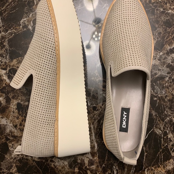 Women’s shoes - Picture 1 of 1